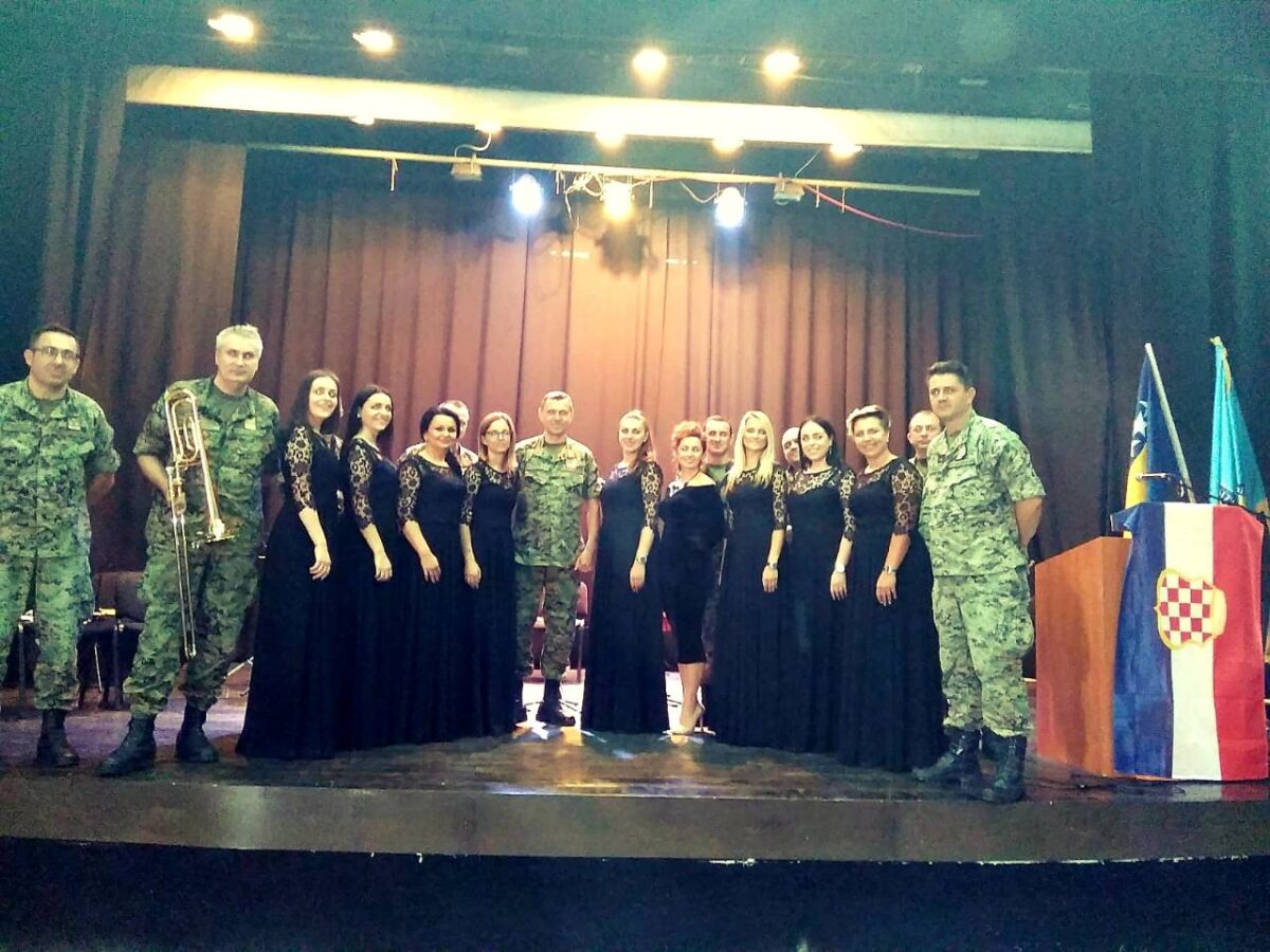 Lašvanske dive uveličale Dan nositelja ratnih odličja HVO-a Herceg Bosne u Vitezu.