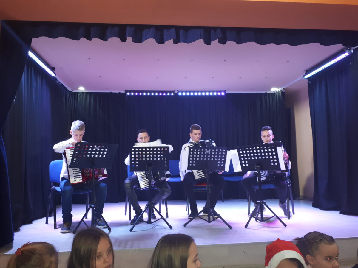 Održan Božićni koncert Osnovne glazbene škole Jakova Gotovca Novi Travnik – Područni odjel Nova Bila.