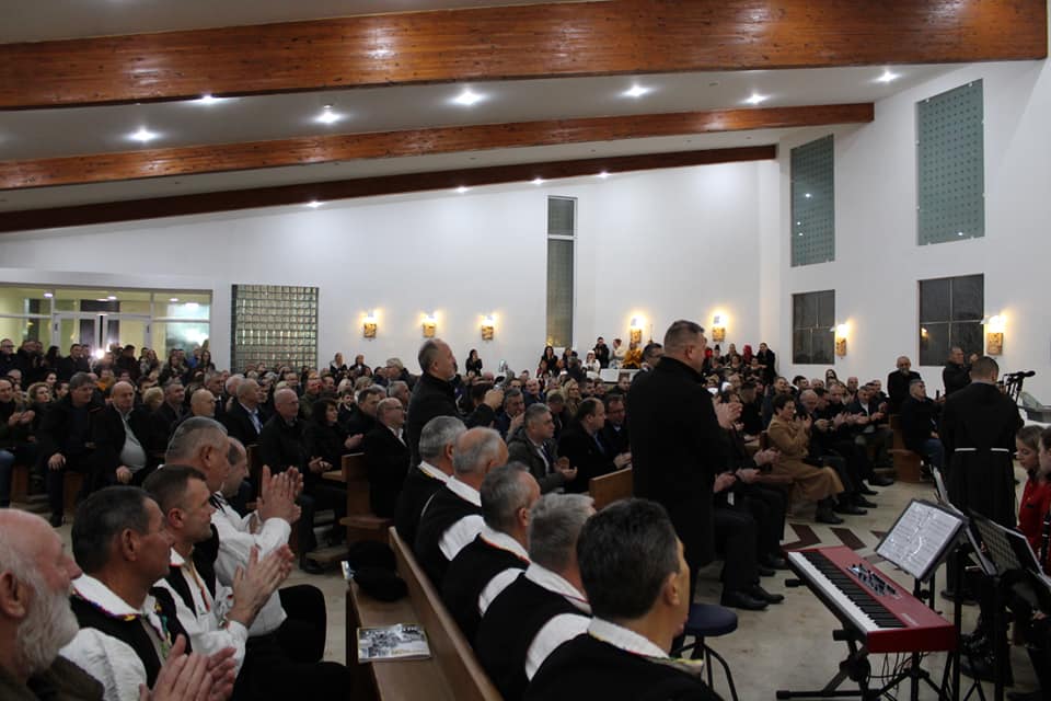 Održana 28. obljetnica Bijelog puta za Novu Bilu i Bosnu Srebrenu. Nastupili Limena glazba i VS Lašvanske dive.