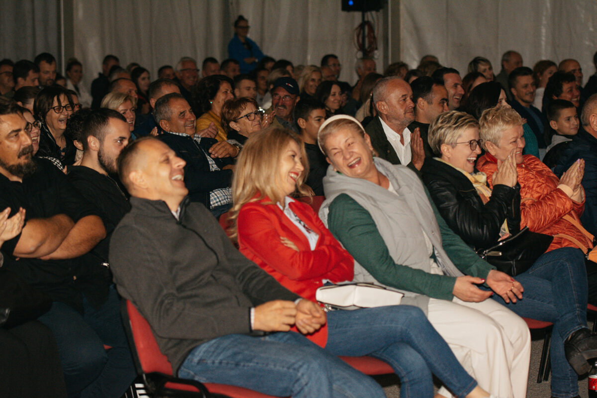 Otvorene prijave na 3. Regionalni festival monodrame “inBox” i natječaj za tekst monodrame. (LINKOVI se nalaze u objavi)