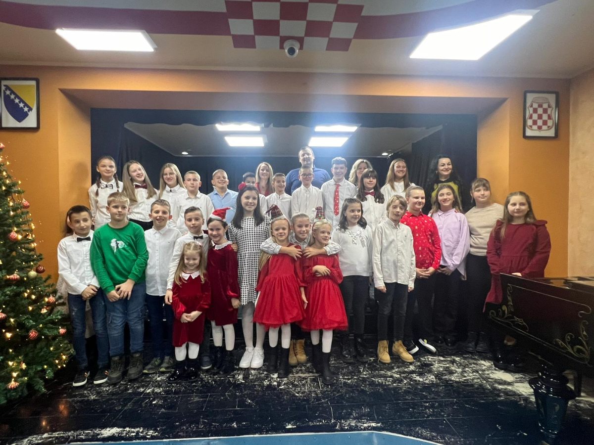 Božićni koncert Osnovne glazbene škole Jakova Gotovca Novi Travnik: Područni odjel Nova Bila