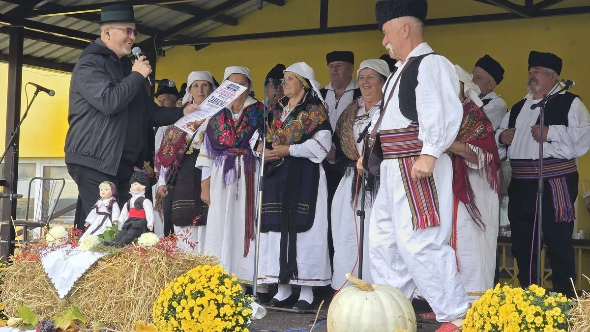 Ženska i muška pjevačka skupine ,,Čuvarice” nastupile 15. Kazanijadi u Krčevinama